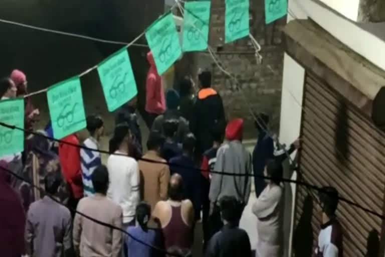 fight between two groups in hamida yamunagar