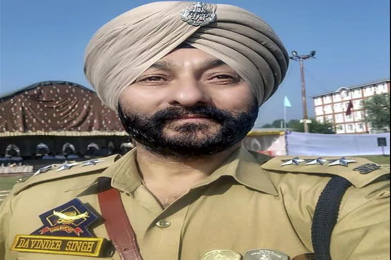 arrested-dsp-davinder-singh-suspended-and-bravery-medal-can-be-withdraw