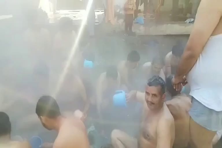 holy dip at Tattapani in mandi