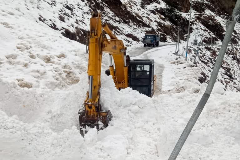 nh 5 blocked in kinnaur