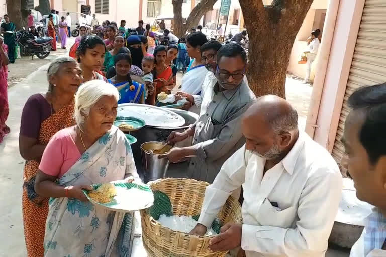 rice Donors to pationts at karnool