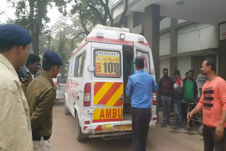 High speed bus overturned uncontrollably