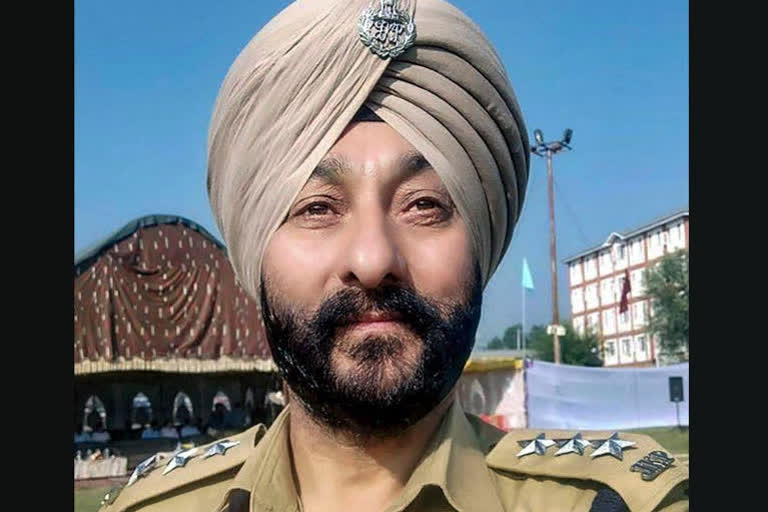 NIA takes over probe into arrested J-K cop Davinder Singh