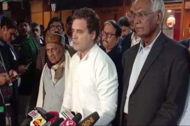 Rahul raps Modi govt for smashing common man's budget