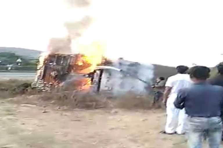 Container caught fire in Barwani