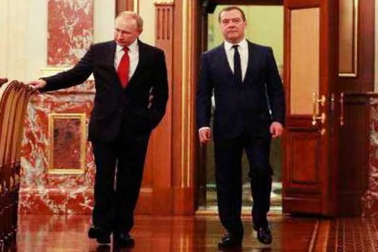 russian pm medvedev resigned