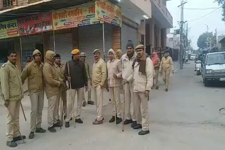 police raid in jodhpur,जोधपुर पुलिस,डिस्ट्रिक्ट स्पेशल टीम,एसीपी नीरज शर्मा,jodhpur news,चौपासनी हाउसिंग बोर्ड थाना जोधपुर
