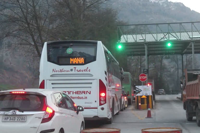 protest over toll plaza in kullu