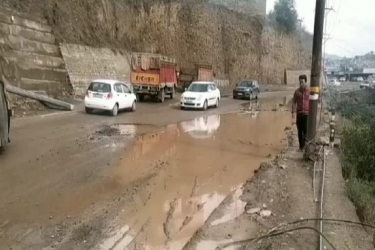 People are facing problems due to construction of fourlane in Solan