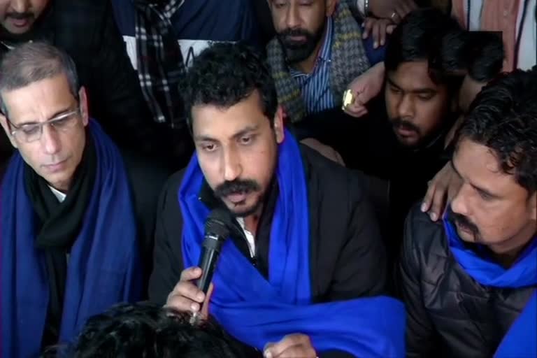 Bhim Army Chief Chandrashekar Azad visits Jama Masjid