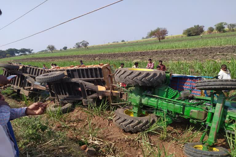 ಟ್ರಾಕ್ಟರ್​​ ಪಲ್ಟಿ