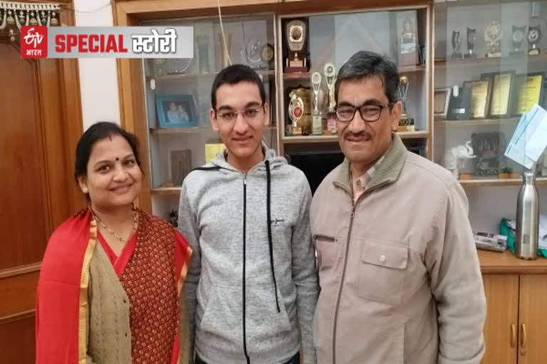 जेईई मेंस में राजस्थान के टॉपर अखिल जैन, Rajasthan topper Akhil Jain in JEE Mains