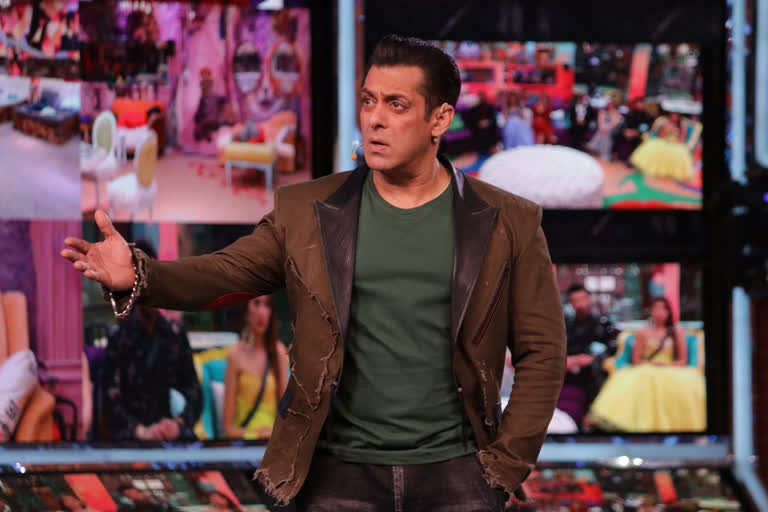 Salman tells Paras Chhabra: Keep your voice down