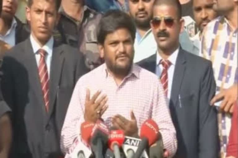 hardik-patel-arrested-for-evading-sedition-case-trial