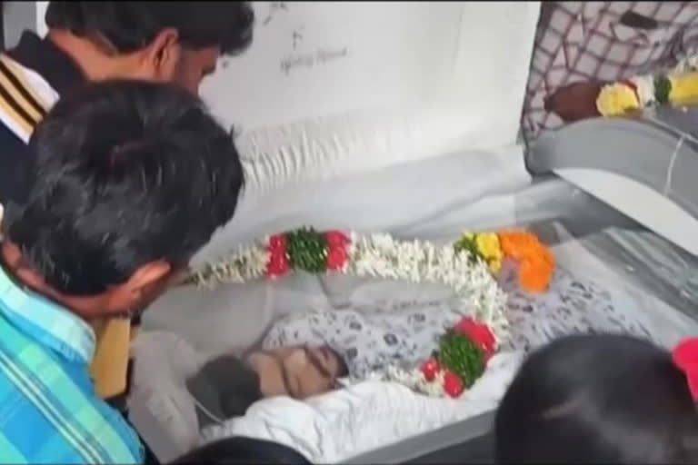 nandhigama telugu student dead in road accident