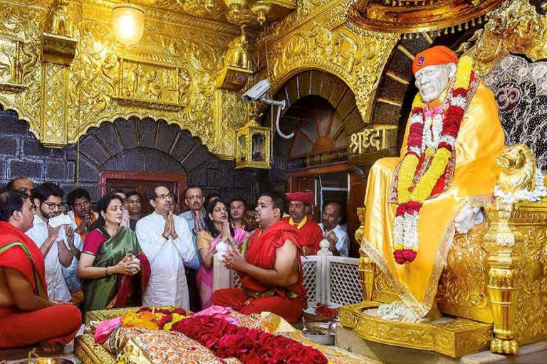 Ahead of CM's meet, indefinite shutdown of Shirdi called off