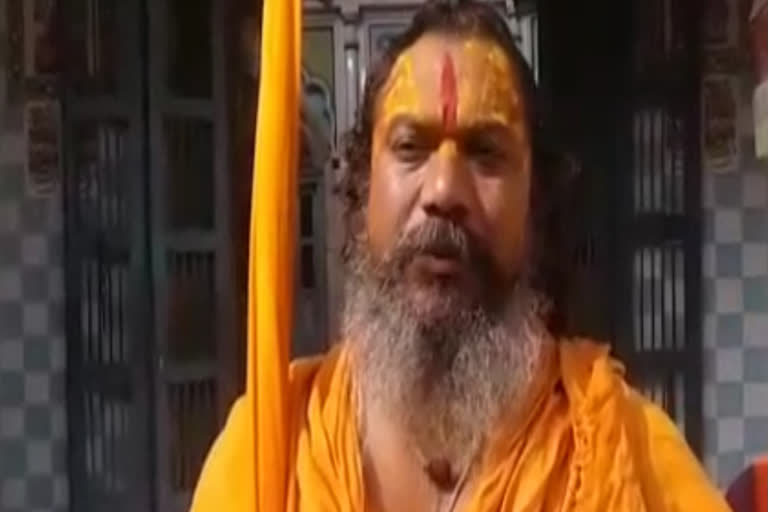 paramhans das, ram mandir in ayodhya, ram mandir, prayagraj magh mela, paramhans das statment on ram mandir, ayodhya latest news, विहिप, मोहन भागवत रखेंगे राम मंदिर की पहली ईंट, परमहंस दास, तपस्वी छावनी, राम मंदिर निर्माण ट्रस्ट, वीएचपी मार्गदर्शक मंडल की बैठक, अयोध्या विवाद पर सुप्रीम कोर्ट का फैसला