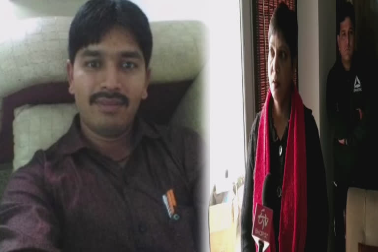 nephew of bjp mla anita lodhi committed suicide by hanging in gaziabad