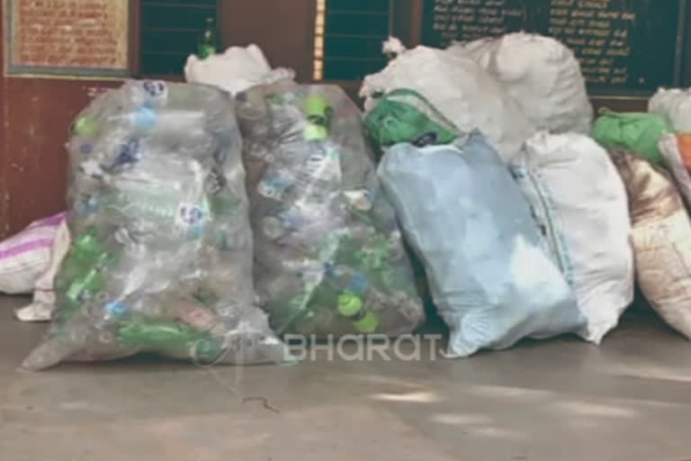 Andhra College students convert waste plastic into crude oil  പ്ലാസ്റ്റിക് മാലിന്യത്തില്‍ നിന്നും ക്രൂഡ് ഓയില്‍  ക്രൂഡ് ഓയില്‍  പ്ലാസ്റ്റിക് മാലിന്യം  പോളി വിനൈല്‍ ക്ലോറൈഡ് പ്ലാസ്റ്റിക്