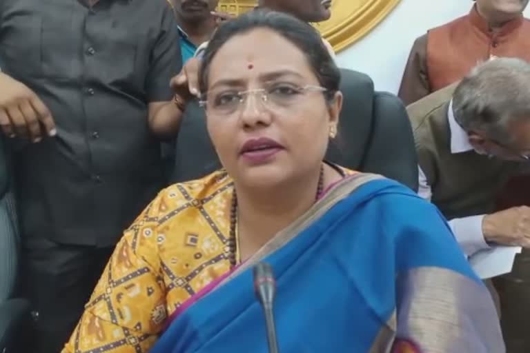 amravati guardian minister yashomati thakur