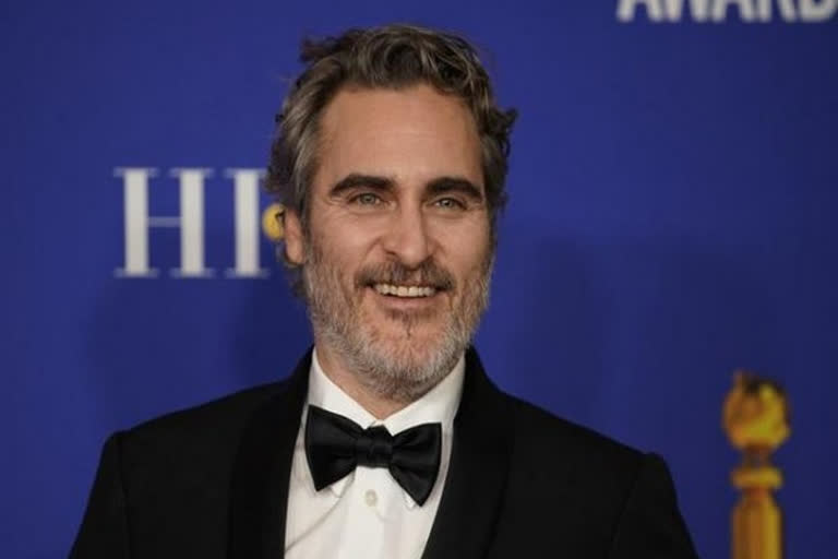 Joaquin Phoenix dedicates his SAG award speech to Heath Ledger