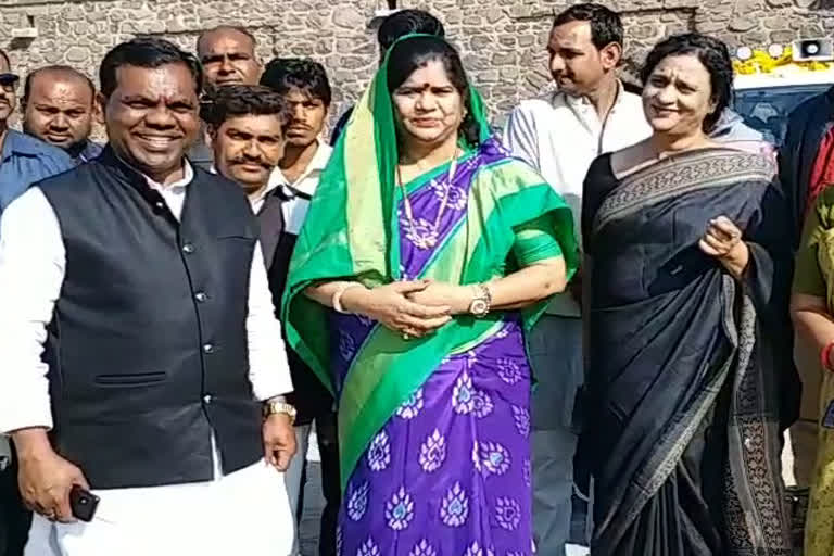 minister imarti devi reached mandu in dhar