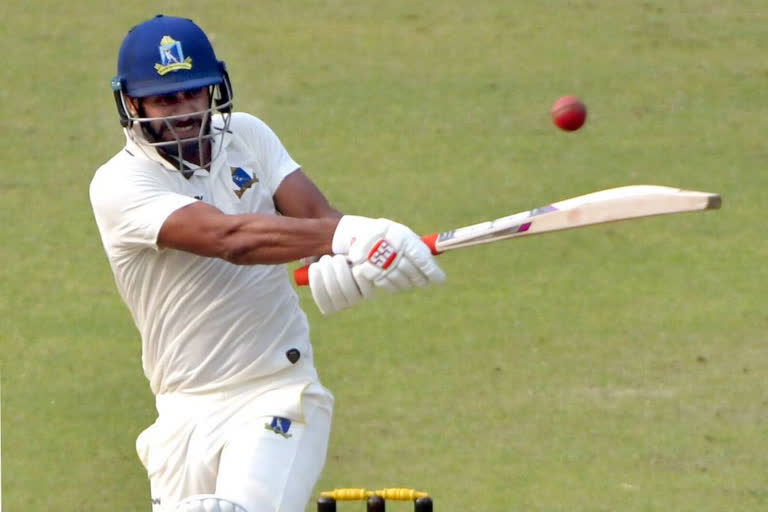 Bengal Batsmen Manoj Tiwary Slams Maiden Triple Century Against Hyderabad in Ranji Trophy 2020