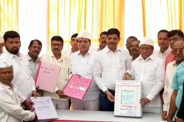 ruling-party-faces-a-major-challenge-to-satej-patil-in-gokul-election