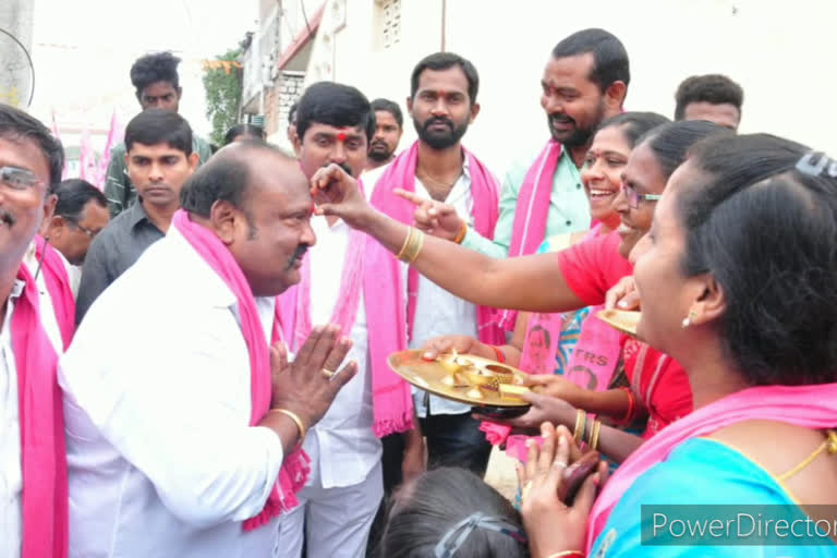 Minister Gangula's campaign in Karimnagar