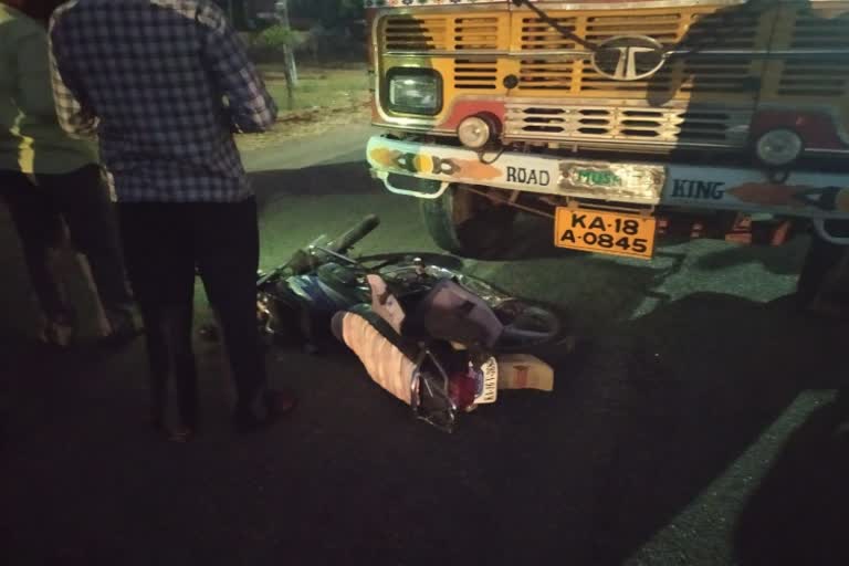 bike and lorry accident in chitradurga