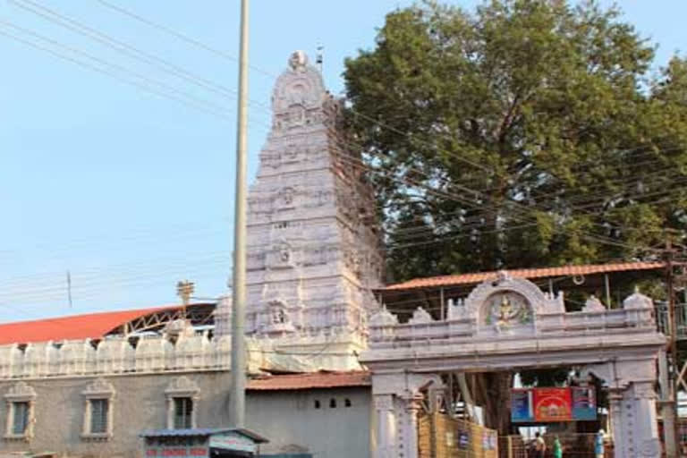 vemulwada-temple-hundi-chori