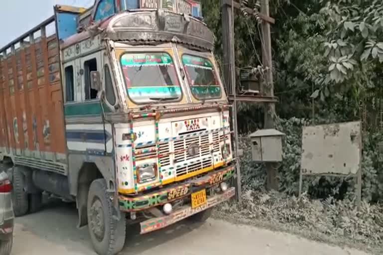 Illegal stone and sand scam at Sarbhog Beki river