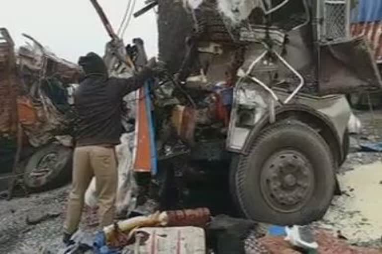 four died in truck accident sikar rajasthan