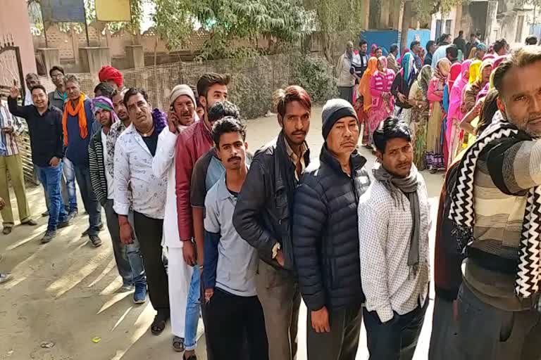 ग्राम पंचायतों में मतदान जारी, second phase panchayat election