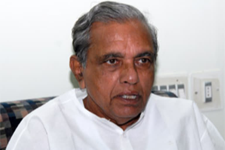 formar minister gaade venkatareddy on three capitals