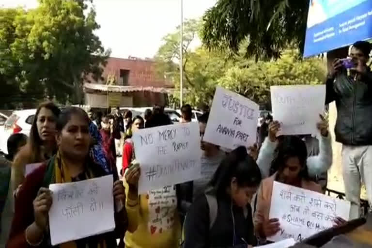 protest on child rape on faridabad