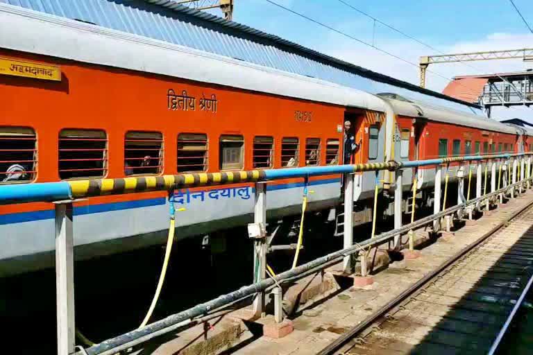 Many trains affected due to non-inter locking and maintenance in bilaspur