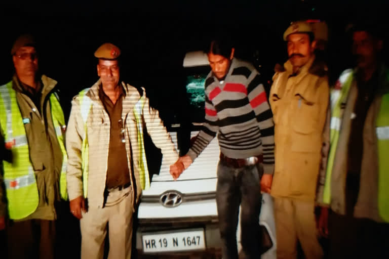 illegal liquor smuggler arrested in delhi