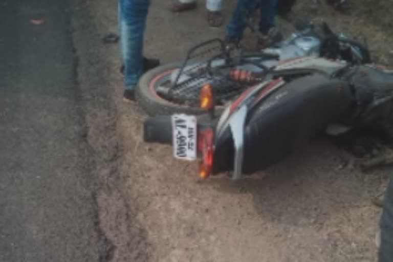 bike-and-container-accident-in-hingoli
