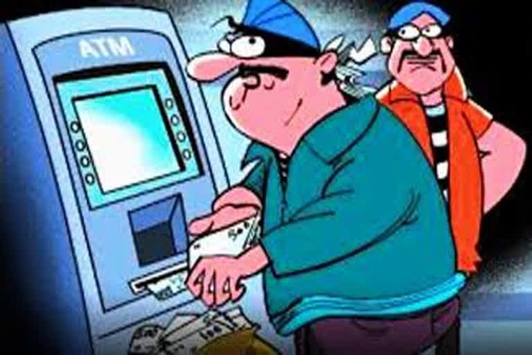 सीसीटीवी कैमरे के भरोसे चल रहे ATM