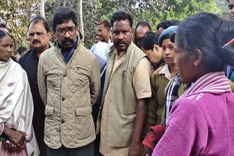 Chief Minister Hemant Soren meets victim family in Chaibasa