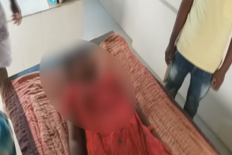 a married women sucide with her family problems at bachepalli village in kurnool