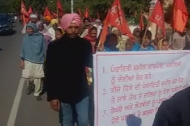 Agriculture workers march to Chief Minister's Captain's house