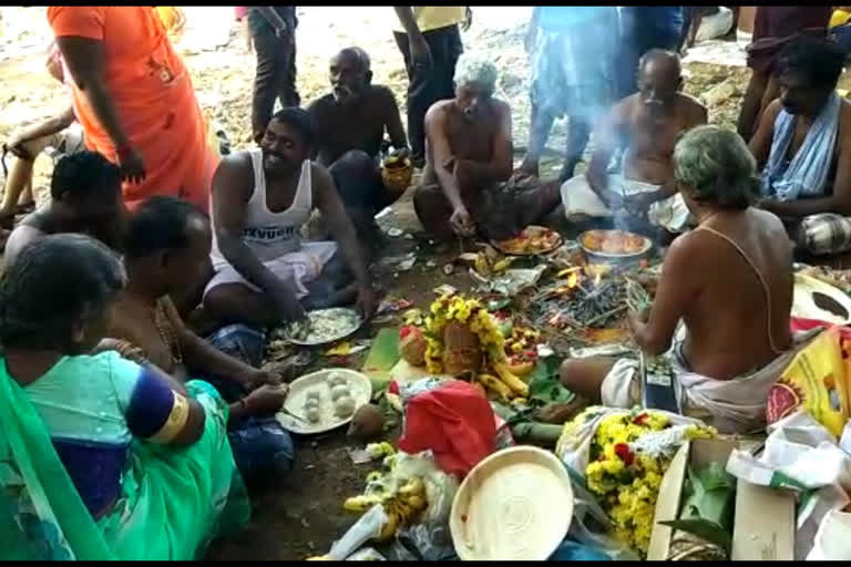 at hogenakkal on thai amavasai day people worshipped their ancestors by taking holy bath in cauvery river