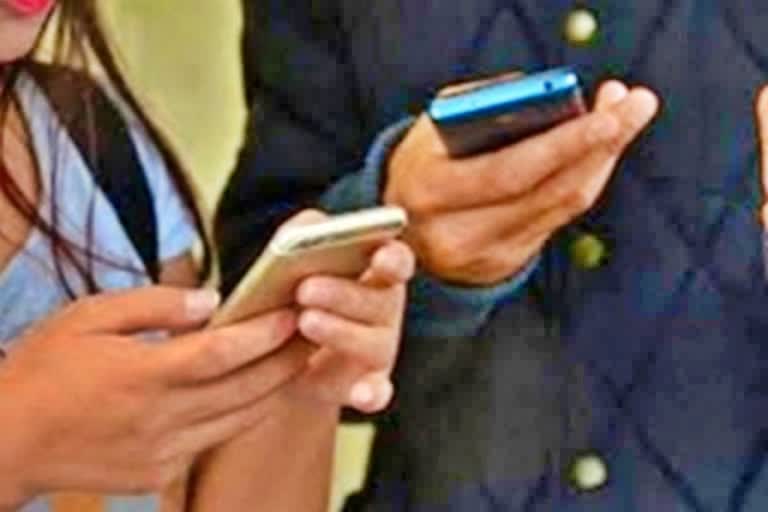 2G mobile internet restored in Kashmir