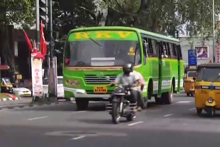 അനിശ്ചിതകാല സ്വകാര്യ ബസ് പണിമുടക്ക്  ഡീസൽ വില വർധനവ് കേരളം  രാമചന്ദ്രൻ കമ്മീഷൻ റിപ്പോർട്ട്  ഗതാഗതമന്ത്രി എ കെ ശശീന്ദ്രൻ  private bus strike