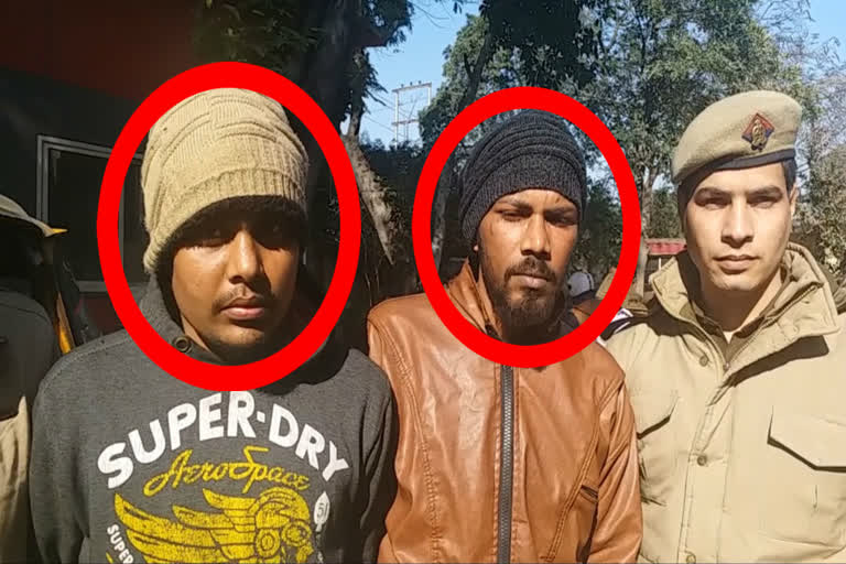 noida police arrested two mobil snatchers