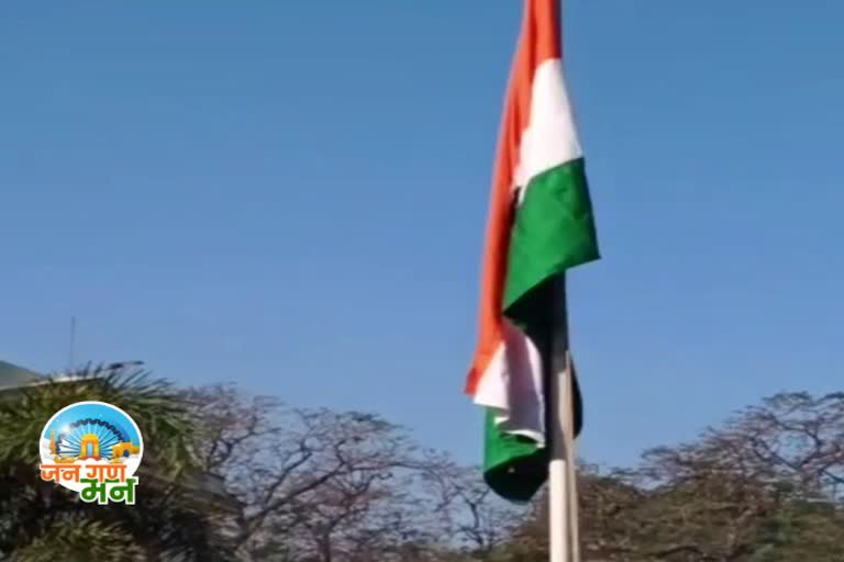 Republic Day 2020, Program on Republic Day, Flag hoisted in Jharkhand High Court, Chief Justice Dr. Ravi Ranjan, गणतंत्र दिवस 2020, गणतंत्र दिवस पर कार्यक्रम, झारखंड हाई कोर्ट में फहराया गया झंडा, मुख्य न्यायाधीश डॉ रवि रंजन