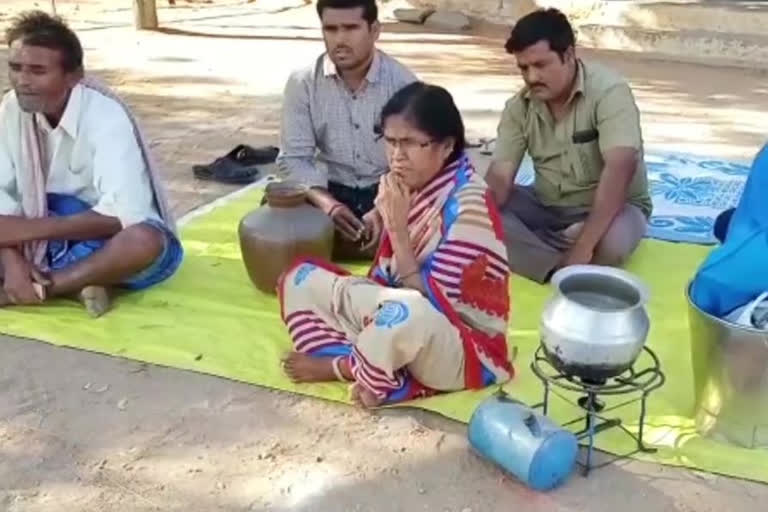 tribal family protest for their place at varli in ananthpuram district