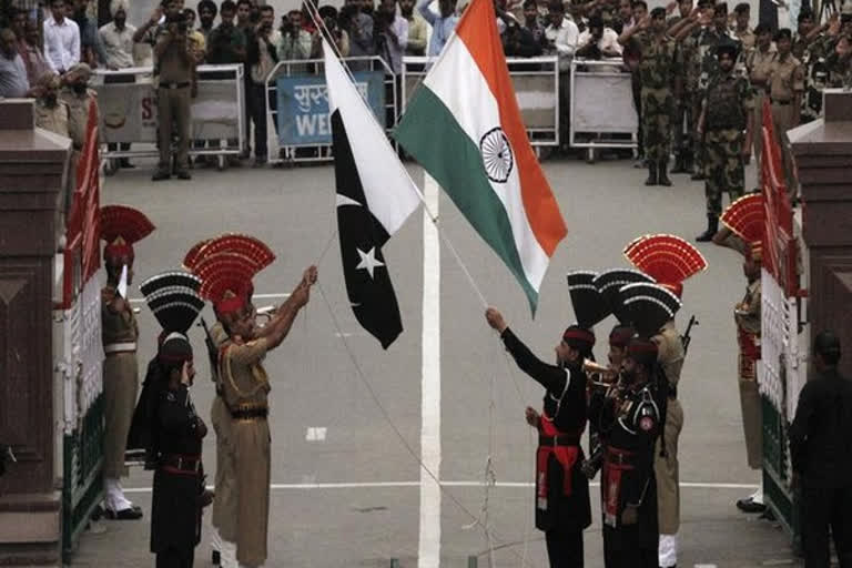 heightened India-Pakistan tensions  Attari-Wagah Border  No exchange of sweets  റിപ്പബ്ലിക് ദിനത്തിൽ അട്ടാരി-വാഗാ അതിർത്തിയിൽ മധുരപലഹാരം കൈമാറിയില്ല  No exchange of sweets between BSF, Pak Rangers at Attari-Wagah Border